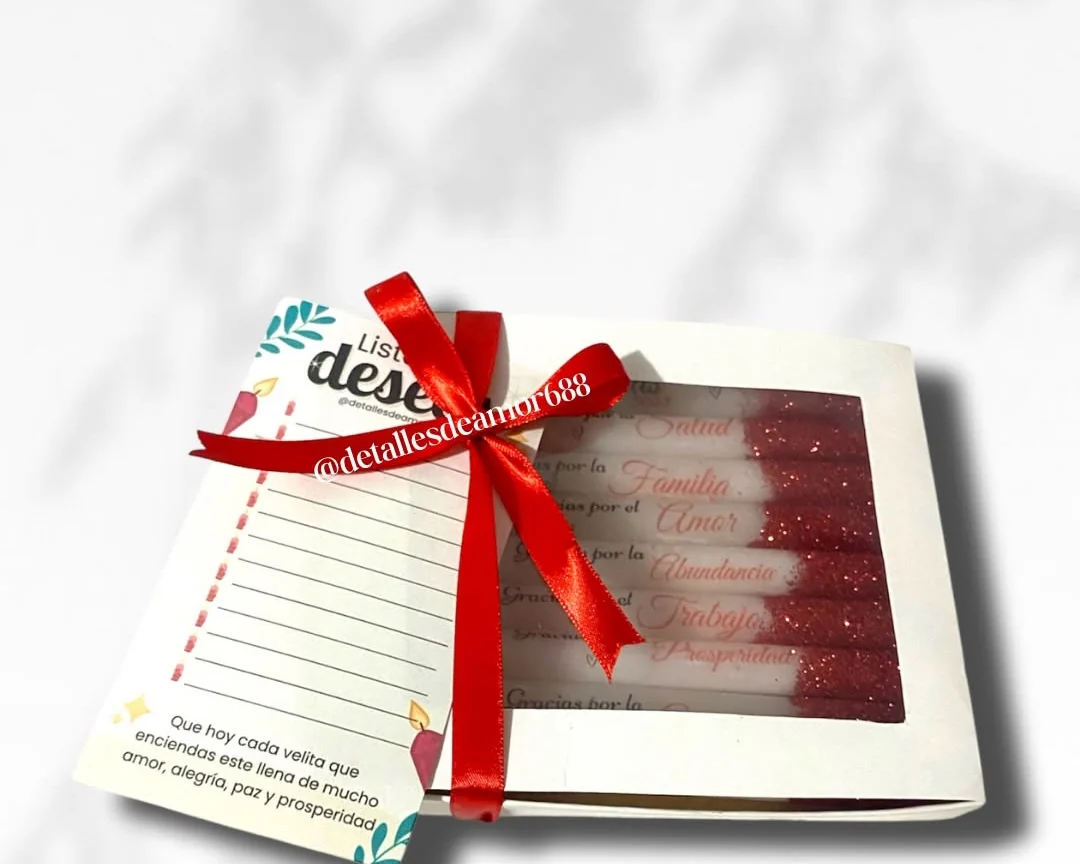 Boxed set of personalized December 7th candles with a wish-list card and a red ribbon, Detalles de Amor Medellín