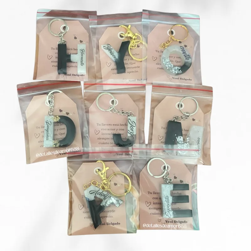 Regalos en resina personalizados - llaveros artesanales flores eternas