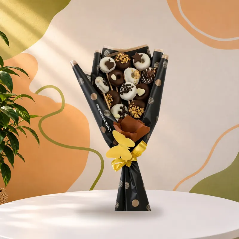 Handmade mini donut bouquet decorated with chocolate, Detalles de Amor Medellín